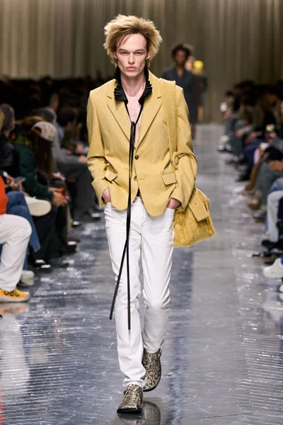 Look 38
